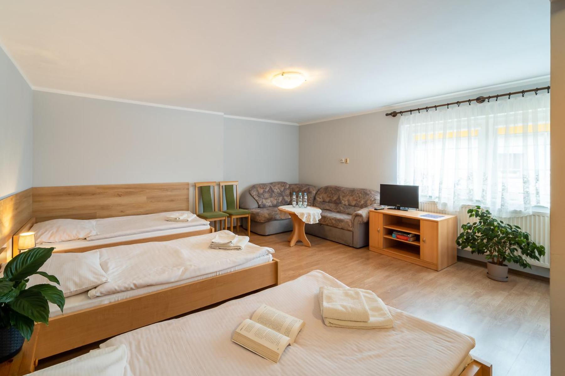 Tawerna "Cicha Przystan" Bed & Breakfast Zielona Gora  Exterior photo